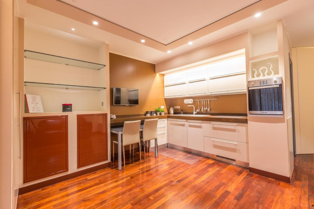 L'Atelier Du Temps - Domotico Apartment Aosta Bagian luar foto